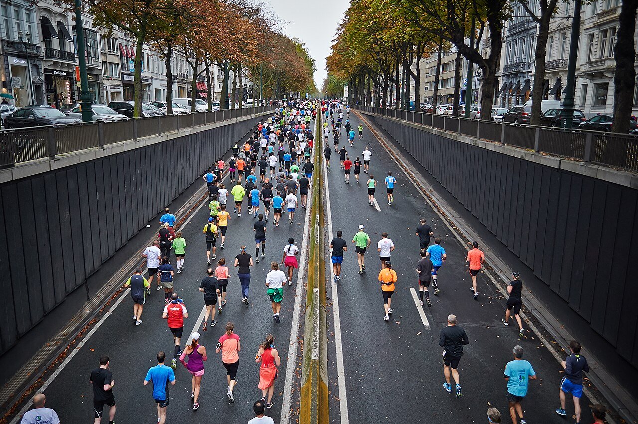 215 dossiers bouclés : ce que le marathon bruxellois change pour toi