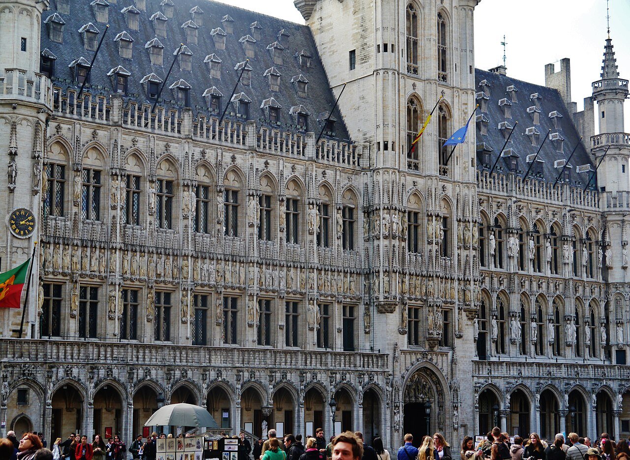 La VUB diplôme ses étudiants sur la Grand-Place