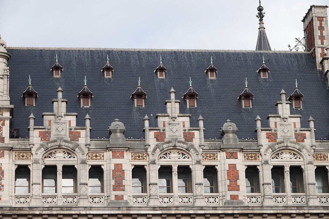 Schaerbeek dans le rouge : ton quotidien en jeu