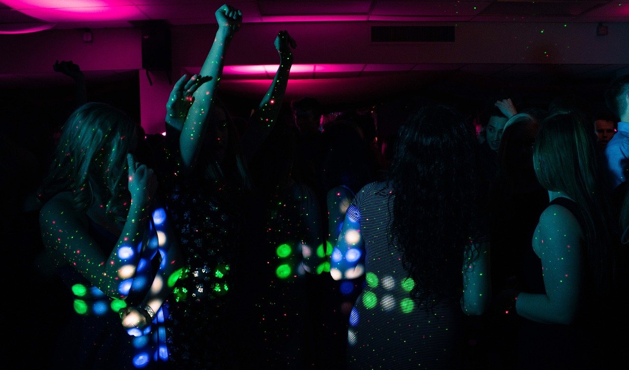 Les bars dansants de Bruxelles : danser sans aller en boîte